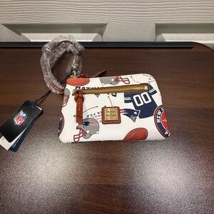 Dooney & Bourke White NFL Wristlet
